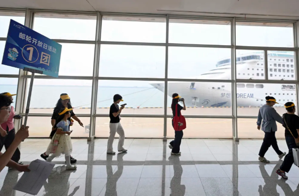 准考证变“通行证” 毕业旅行提前点燃暑期旅游市场